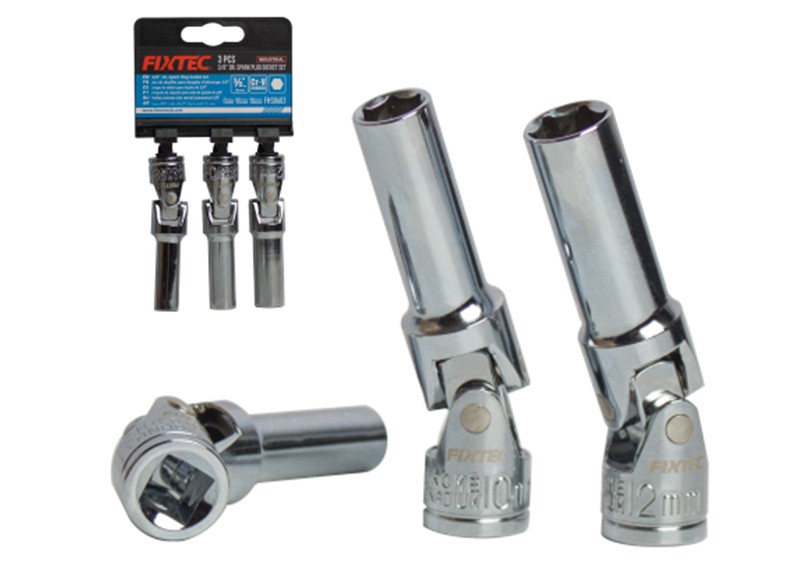 jeu de cl&eacute;s &agrave; douille pour bougies d'allumage