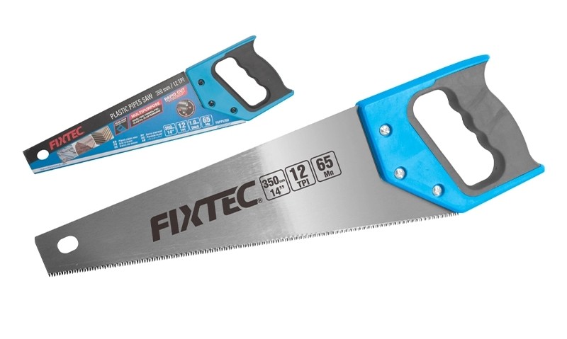 scie &agrave; tube &agrave; main